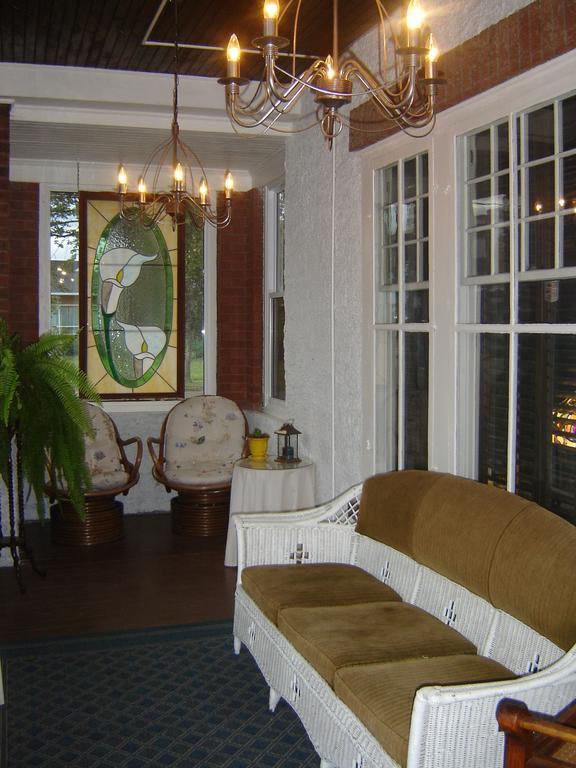 Talwood Manor B&B Порт-Колборн Экстерьер фото