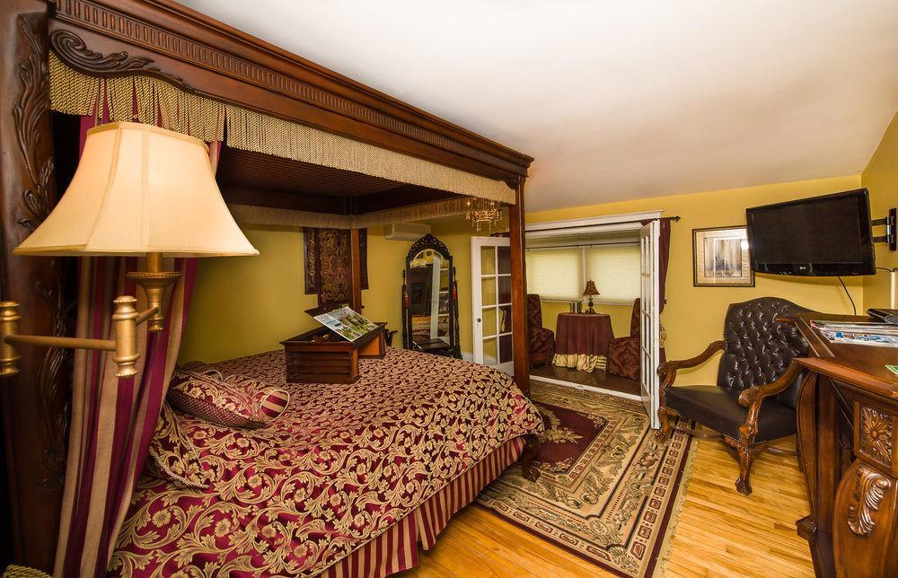 Talwood Manor B&B Порт-Колборн Экстерьер фото