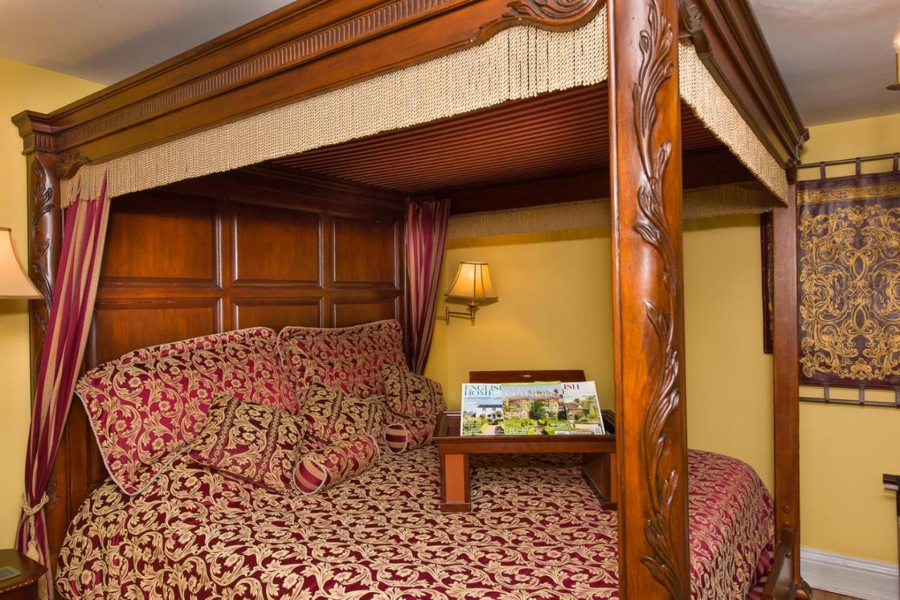 Talwood Manor B&B Порт-Колборн Экстерьер фото
